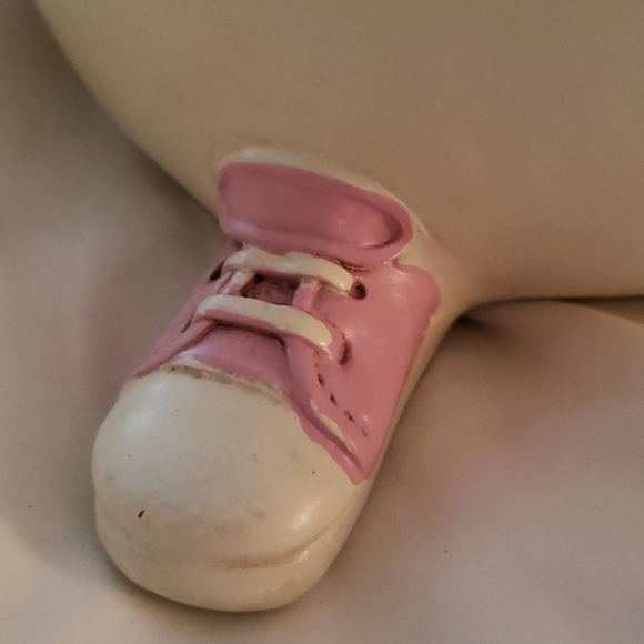 Ceramic Bunny Decor - Slightly damaged - Picture 2 of 6